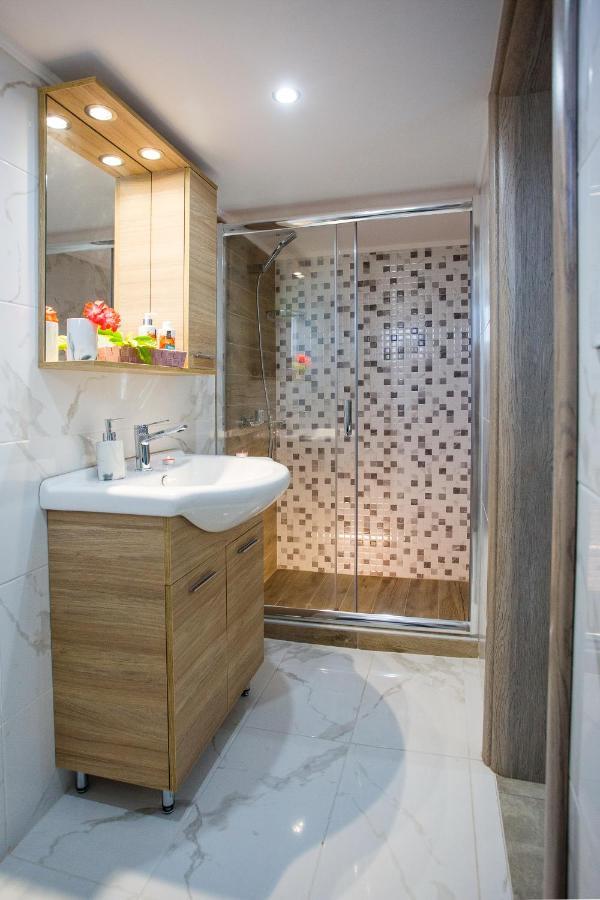 Апартаменты Kaiafas Luxury Philoxenia Неа-Перамос Экстерьер фото